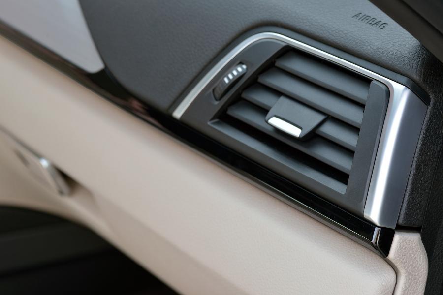 BMW 340i Sport Line 2015 года  (фото 12 из 47)